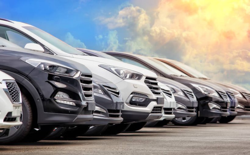 駐車されている車